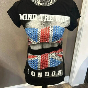 Protect Your London brand graphic t shirt